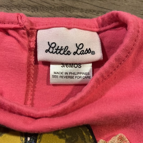 Little Lass 3/6 Month Shoe Outfit with Skirt - Picture 3 of 7